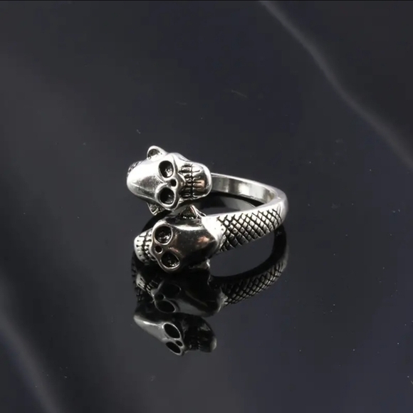Retro punk skull ring - Picture 4 of 6